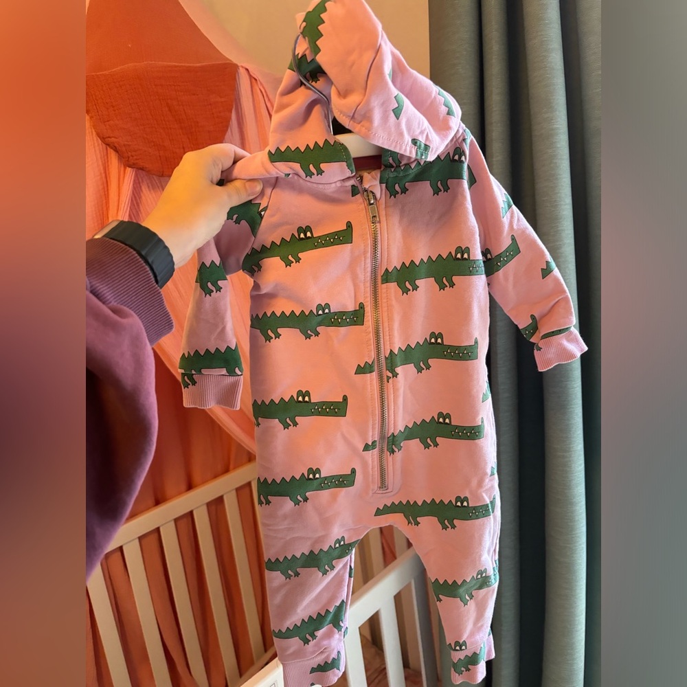 Hugo loves tiki jumpsuit with hood pink crocodile print 6-12months